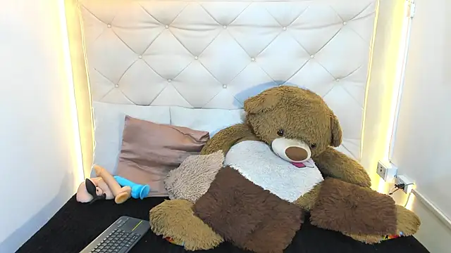 Snapshot of MaicolParker_ chatting on 04.18.26 MaicolParker online show from 04.18.26