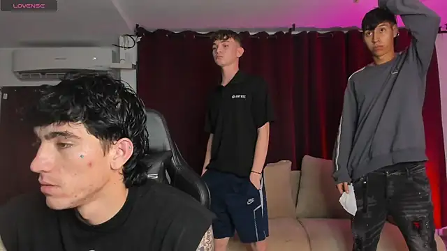 Handsomeboyss19 online show from 09.30.25