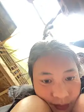 Snapshot of Kieu_xxx chatting on 10.29.25 Kieu xxx online show from 10.29.25