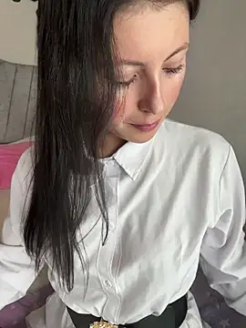 Snapshot of Mia_salinass chatting on 02.16.26 Mia salinass online show from 02.16.26