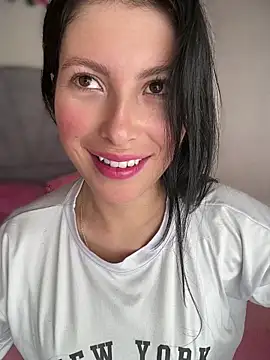 Mia salinass online show from 04.10.26