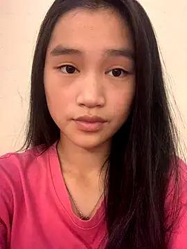 Snapshot of -Lie-06 chatting on 09.21.25 -Lie-06 online show from 09.21.25