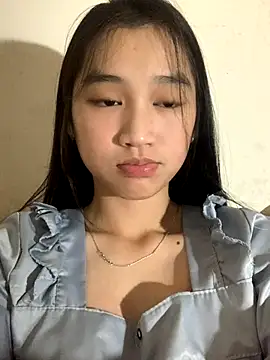 Snapshot of -Lie-06 chatting on 10.21.25 -Lie-06 online show from 10.21.25