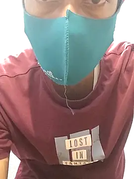 Snapshot of GirlsCrush_ chatting on 09.19.25 GirlsCrush  online show from 09.19.25