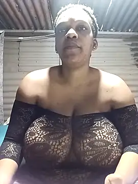 HappygalTheQueen online show from 10.25.25