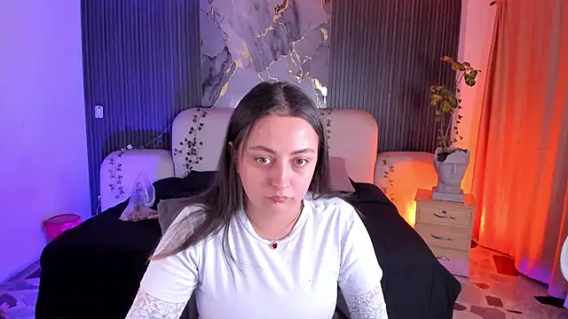 Snapshot of SarahCastro1_ chatting on 06.07.26 SarahCastro1 online show from 06.07.26