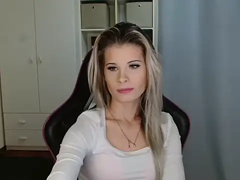 KristineGlow online show from 12.19.25