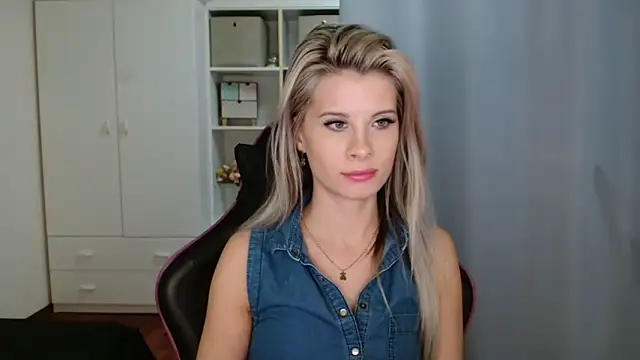 KristineGlow online show from 02.28.26