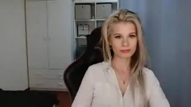 KristineGlow online show from 04.06.26