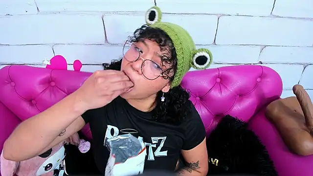 SafiroAgataaa online show from 10.06.25