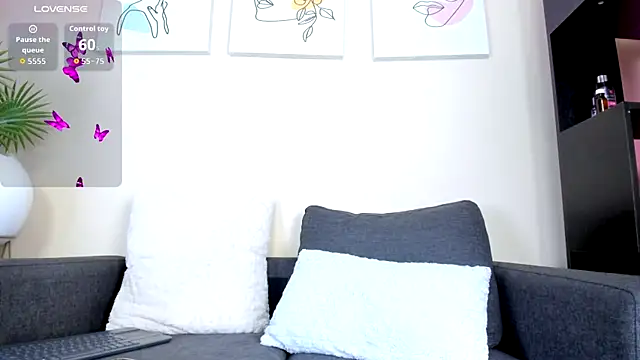 AlanaFox-x online show from 09.17.25