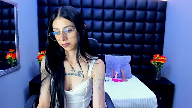 Snapshot of Dulce_Miaa_ chatting on 06.01.26 Dulce Miaa online show from 06.01.26