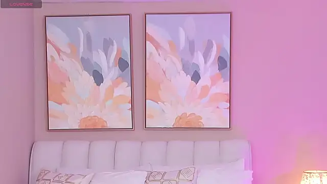 MiaTaylorSweet online show from 04.14.26