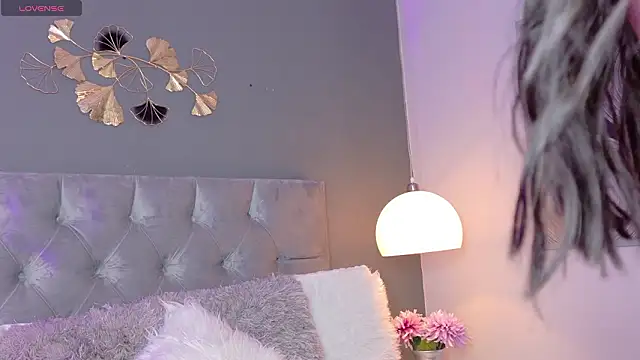 kendalFox  online show from 02.22.26