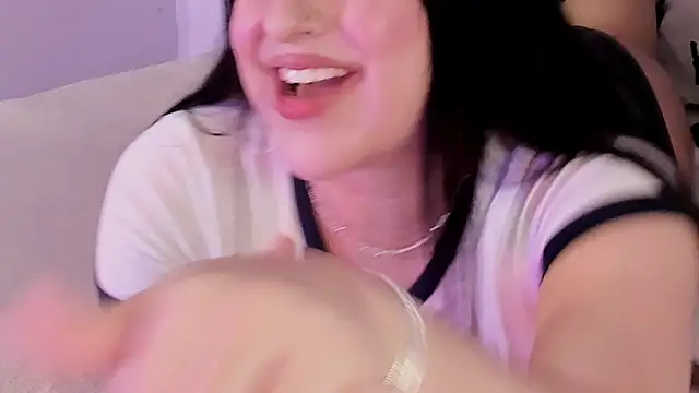 Camila Matinez  online show from 12.04.25