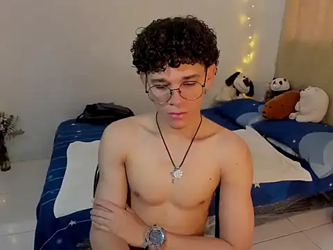 Tom Blues online show from 11.04.25