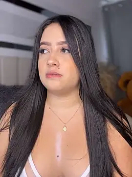 Emiily Moore1 online show from 11.26.25