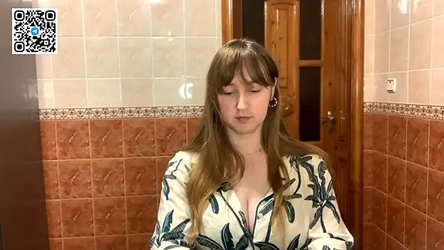 MaroonMoon  online show from 09.29.25