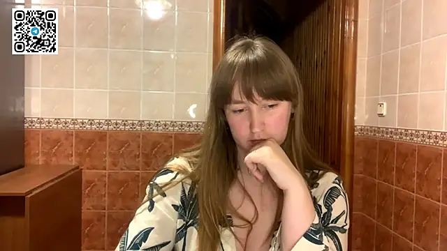 MaroonMoon  online show from 10.27.25