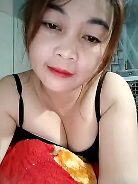 Snapshot of Lyly_nuce chatting on 09.24.25 Lyly nuce online show from 09.24.25