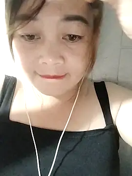 Snapshot of Lyly_nuce chatting on 09.28.25 Lyly nuce online show from 09.28.25