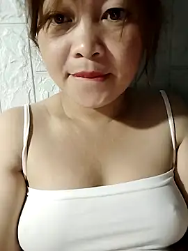 Snapshot of Lyly_nuce chatting on 09.29.25 Lyly nuce online show from 09.29.25