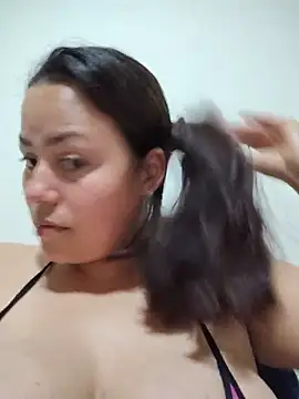 Snapshot of camila-titis chatting on 05.21.26 camila-titis online show from 05.21.26