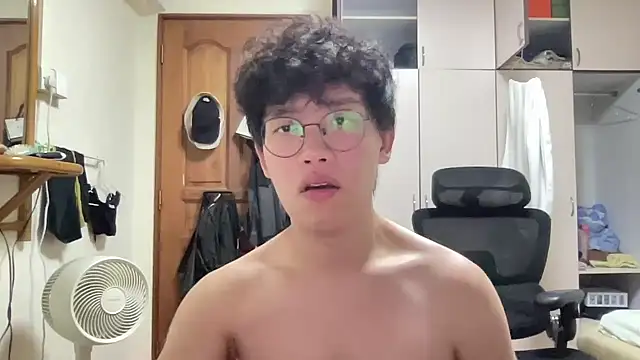 Passionatetwink2 online show from 11.06.25