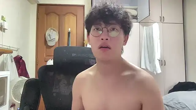 Passionatetwink2 online show from 02.26.26