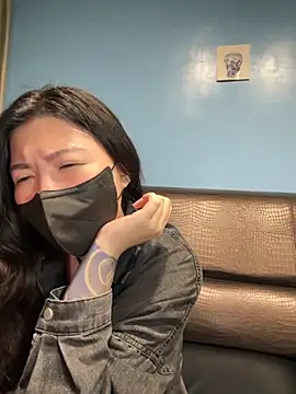 Snapshot of flower520hua chatting on 09.25.25 flower520hua online show from 09.25.25