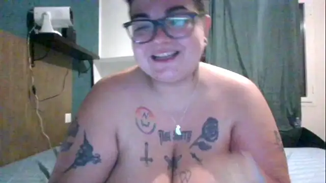 Snapshot of PirateXL chatting on 05.19.26 PirateXL online show from 05.19.26