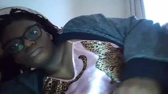 SexyGemBeautyX online show from 12.21.25