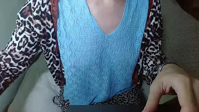 Snapshot of LorraineOSun chatting on 02.02.26 LorraineOSun online show from 02.02.26