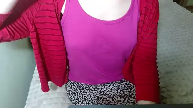 Snapshot of LorraineOSun chatting on 02.05.26 LorraineOSun online show from 02.05.26