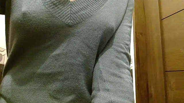 Snapshot of LorraineOSun chatting on 02.27.26 LorraineOSun online show from 02.27.26