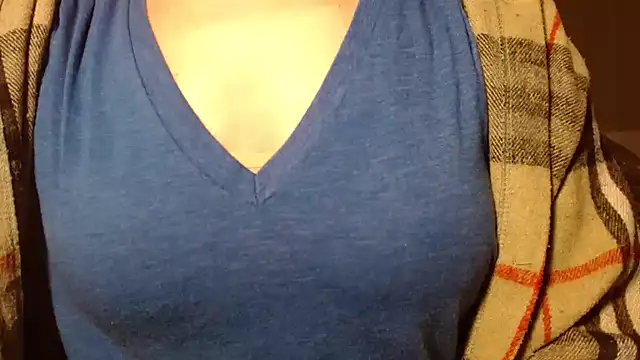 Snapshot of LorraineOSun chatting on 03.30.26 LorraineOSun online show from 03.30.26