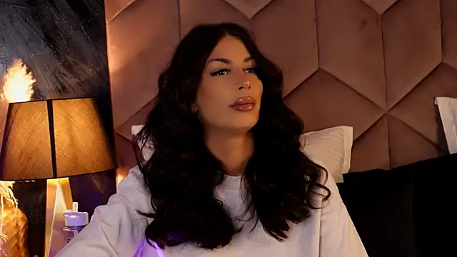 EvaRhea online show from 10.03.25