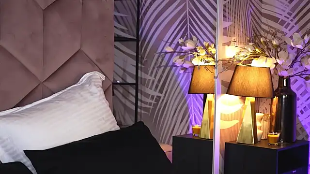 EvaRhea online show from 11.24.25