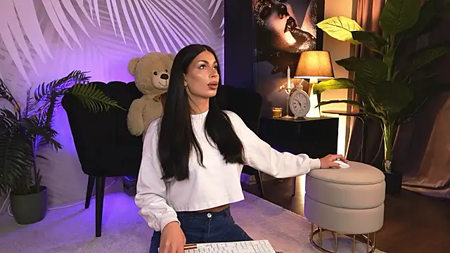 Snapshot of EvaRhea chatting on 02.18.26 EvaRhea online show from 02.18.26