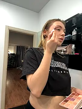 LunaMillie online show from 11.09.25