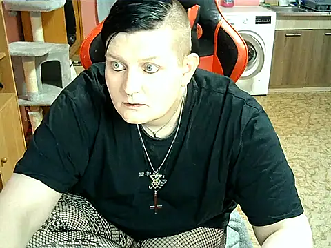 Snapshot of Xyra_Noir chatting on 09.27.25 Xyra Noir online show from 09.27.25