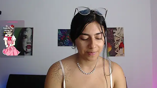 Laramucci online show from 01.12.26