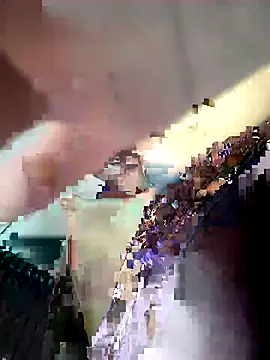 Snapshot of lauramartins7 chatting on 10.22.25 lauramartins7 online show from 10.22.25