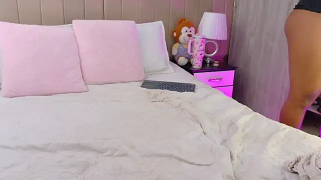 Snapshot of bunny_nicolle chatting on 08.08.26 bunny nicolle online show from 08.08.26