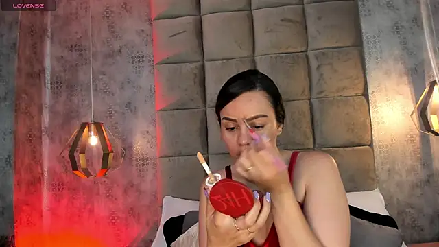 Sky Junne online show from 02.06.26