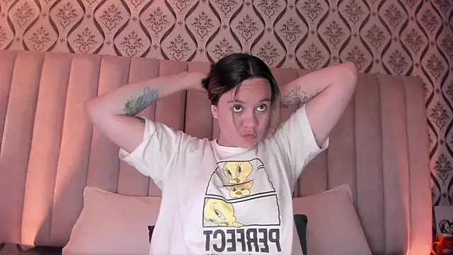 Sky Junne online show from 03.20.26