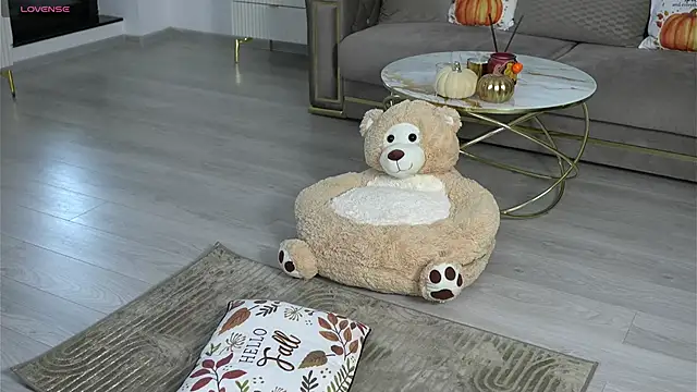 Ellyxxxelly online show from 10.19.25