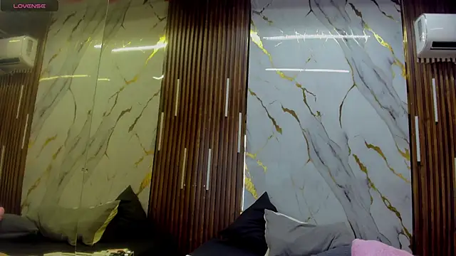 VictoriaDuart online show from 11.10.25