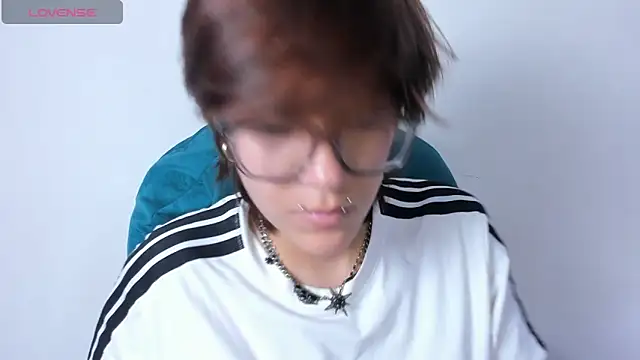 Snapshot of Tsuki_Maru chatting on 04.05.26 Tsuki Maru online show from 04.05.26