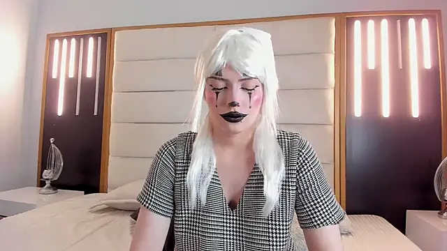 RebecaSnow online show from 10.15.25